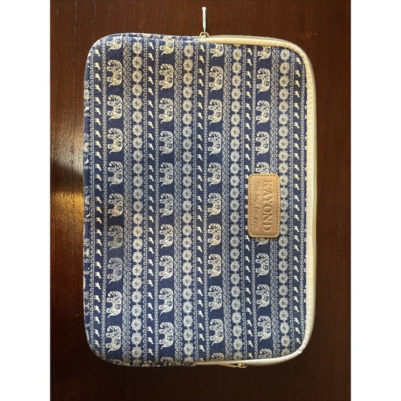 Kayond Blue & White Elephant Pattern Laptop Sleeve With Zipper - Picture 1 of 3